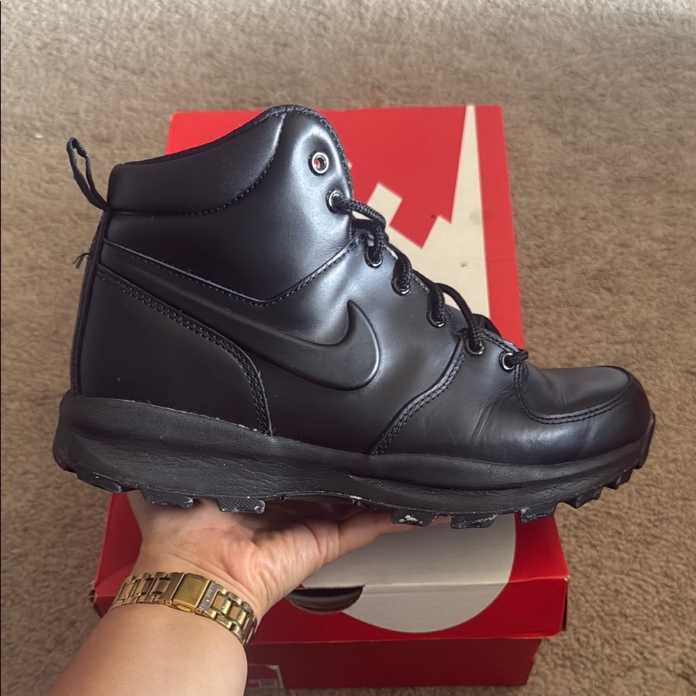 Nike Black Durable Leather Boots
